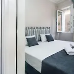 Corfu's New Fortress Cosy דירה